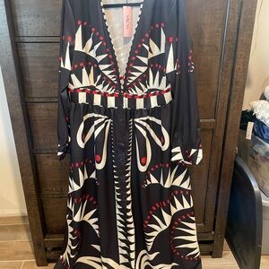 NWT—-Micas Chic Black and White Long Sleeve Dress Cover lay